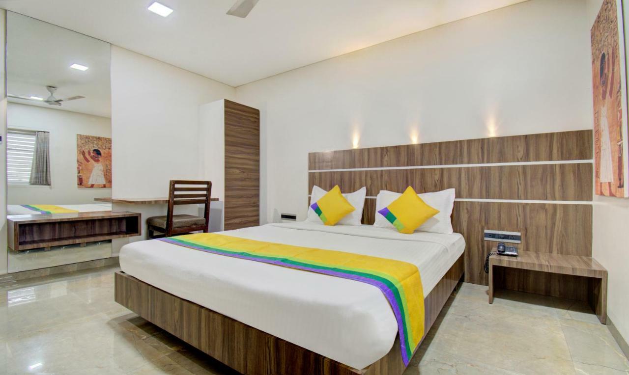 Hotel Treebo Lalaji'S Executive Aurangābād Esterno foto