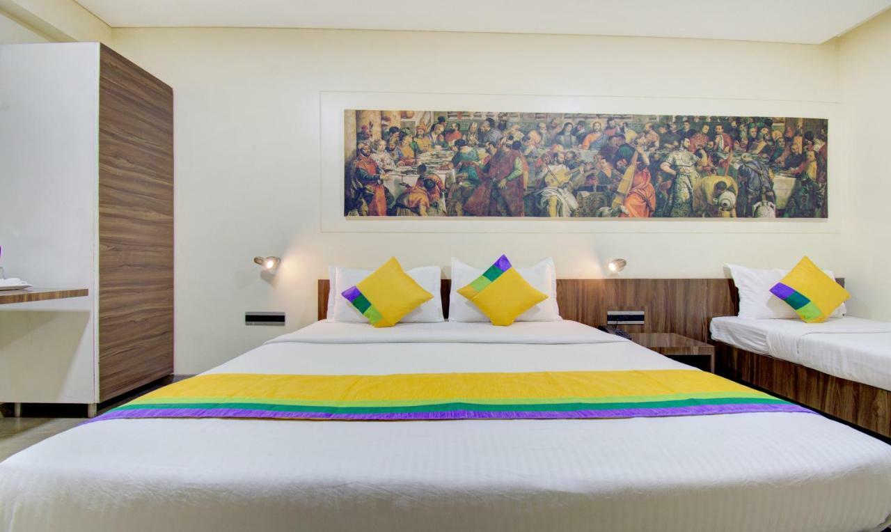 Hotel Treebo Lalaji'S Executive Aurangābād Esterno foto