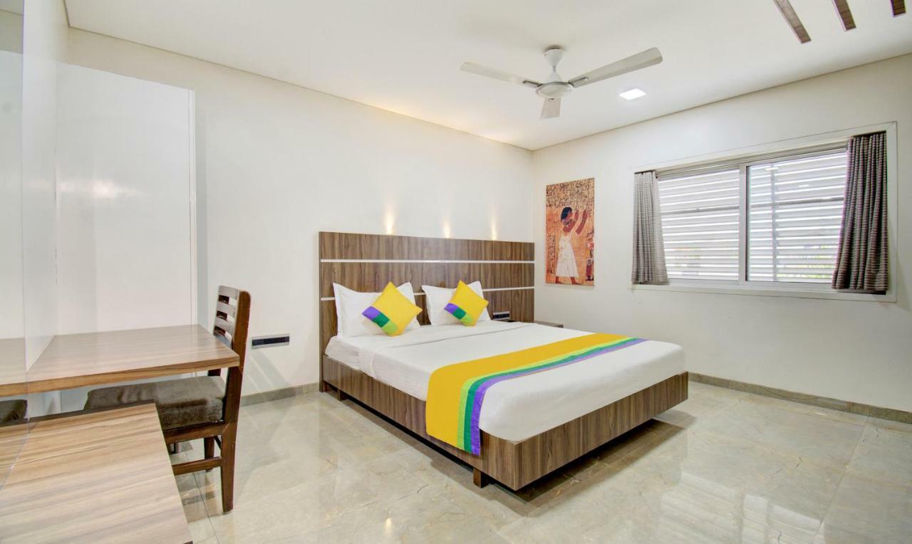 Hotel Treebo Lalaji'S Executive Aurangābād Esterno foto