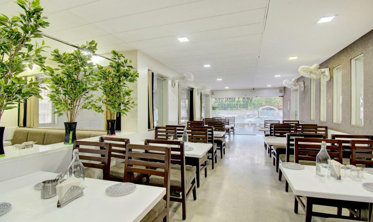 Hotel Treebo Lalaji'S Executive Aurangābād Esterno foto