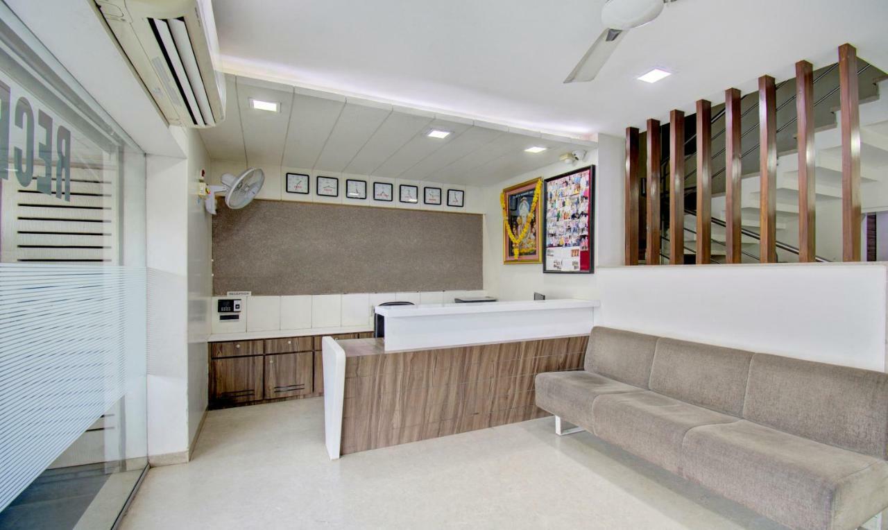 Hotel Treebo Lalaji'S Executive Aurangābād Esterno foto